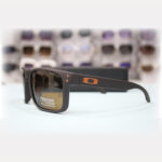 LUMIN-premium-polarized-mens-sunglasses-with-black-frame-Okley