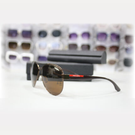 LUMIN-premium-polarized-mens-sunglasses-with-black-frame-Parada